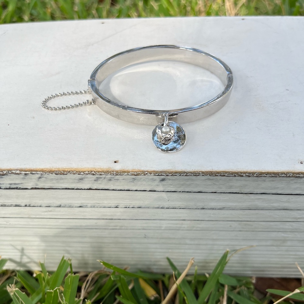 Marc Jacobs New York Silver Hinged Bangle